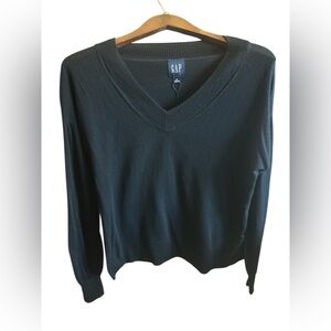 GAP Women's Black V-Neck Pullover Sweater Size Medium Casual Preppy Top Used